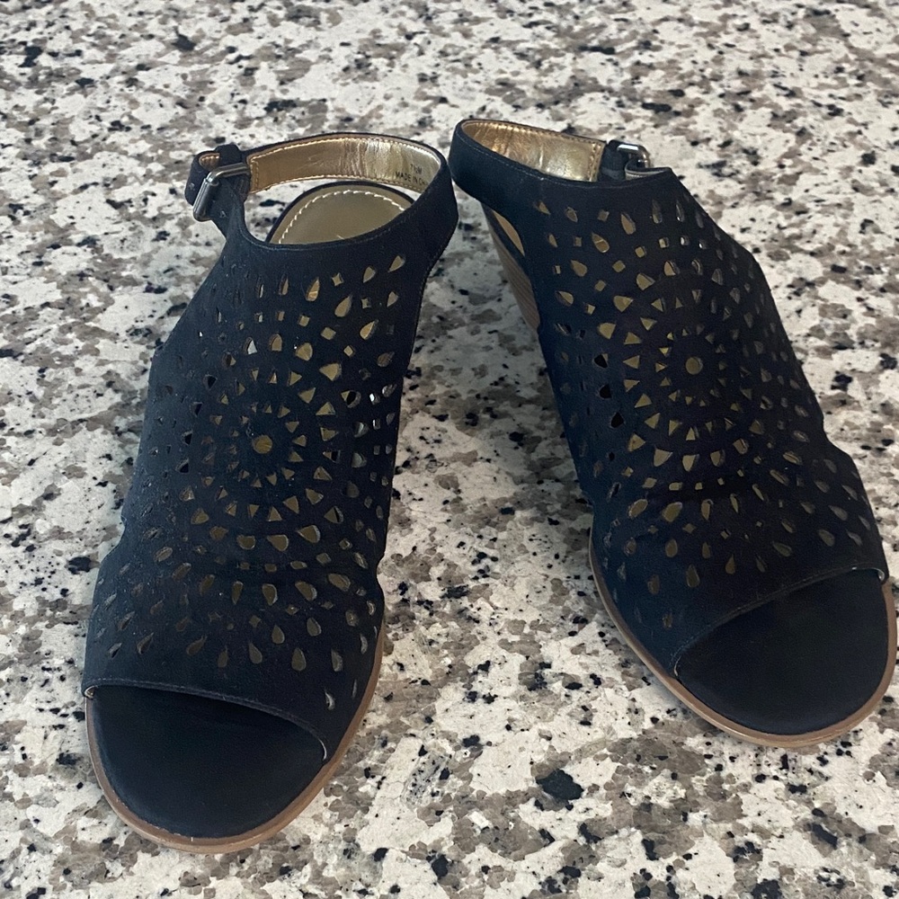 Anne Klein Black Wedge Sandals